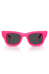 Mega Wayfarer Puffer di A$AP Rocky Fuxia