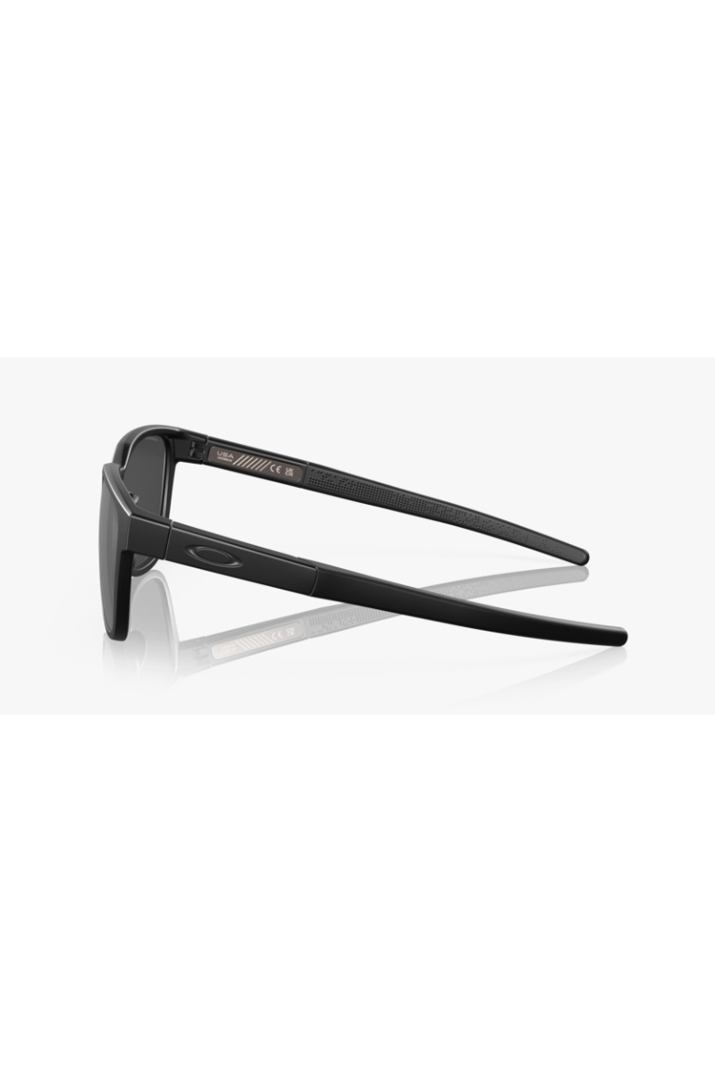 Oakley  Actuator